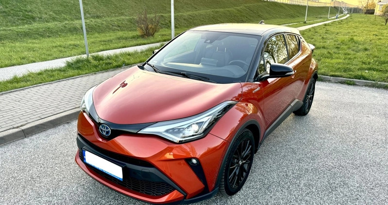 Toyota C-HR cena 114000 przebieg: 52000, rok produkcji 2020 z Warszawa małe 137